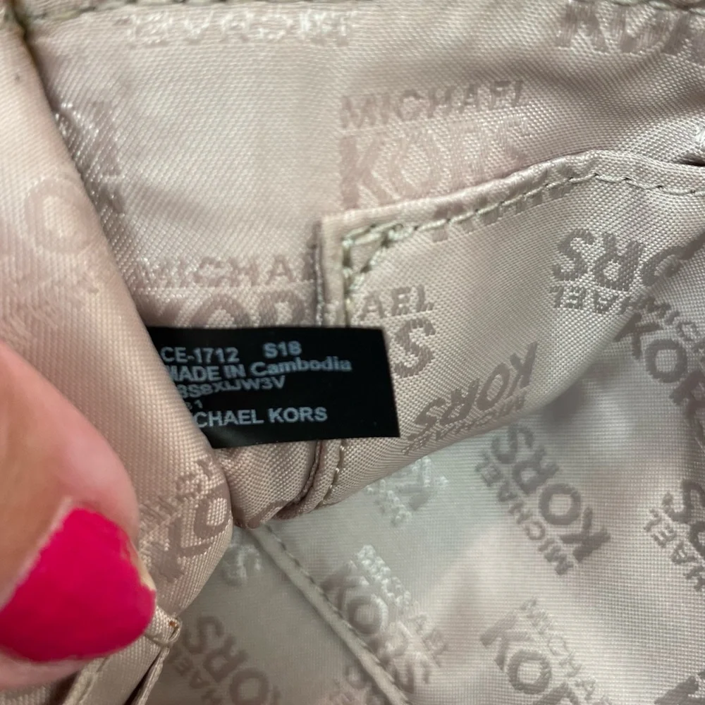 Michael Kors NEW Jet Set Large Coated Canvas Logo Stripe Wristlet Wallet Clutch - Picture 7 of 7